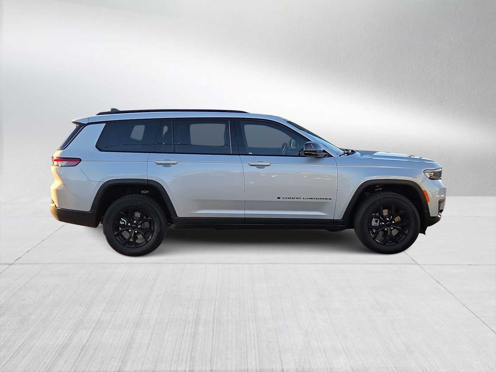 Thumbnail: 2025 Jeep Grand Cherokee L - 8
