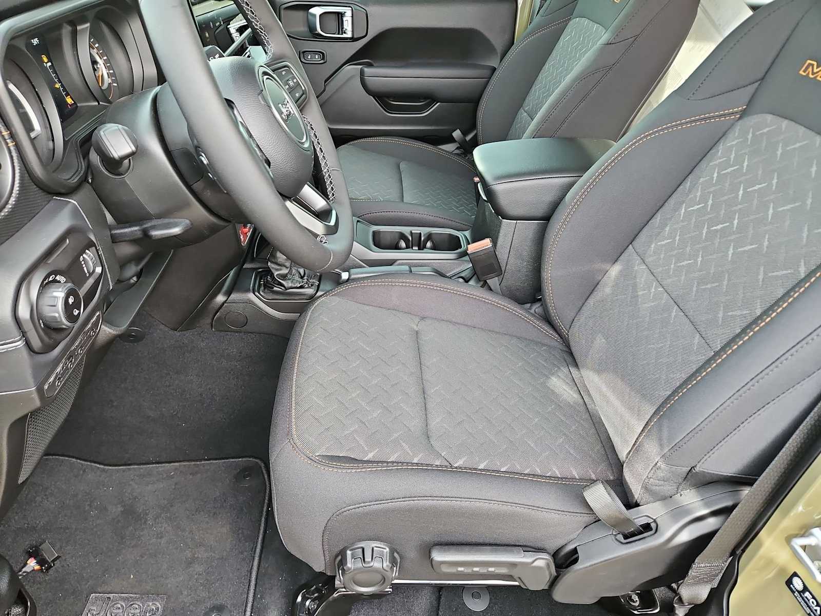 Thumbnail: 2026 Jeep Gladiator - 16