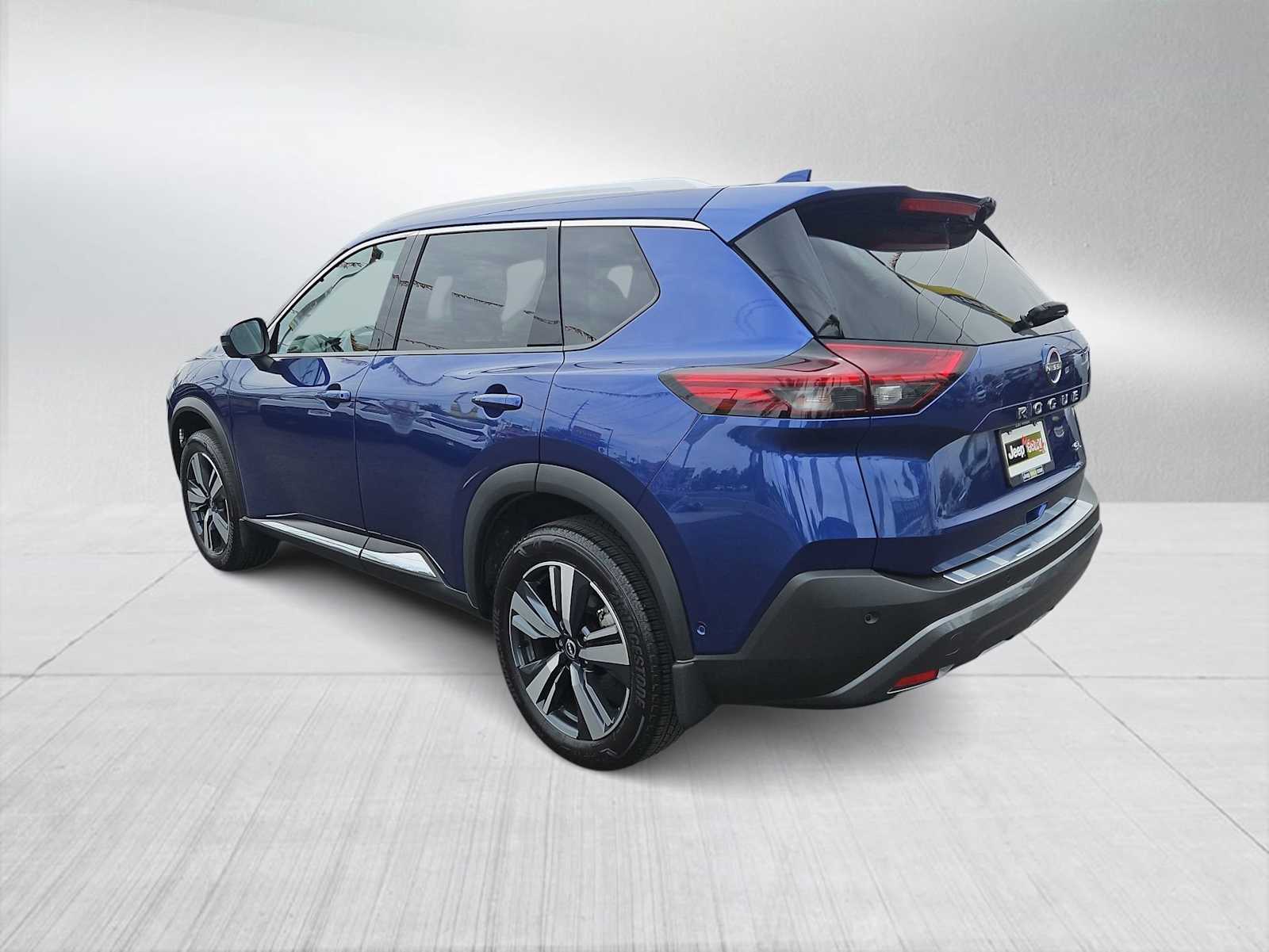 Thumbnail: 2023 Nissan Rogue - 6