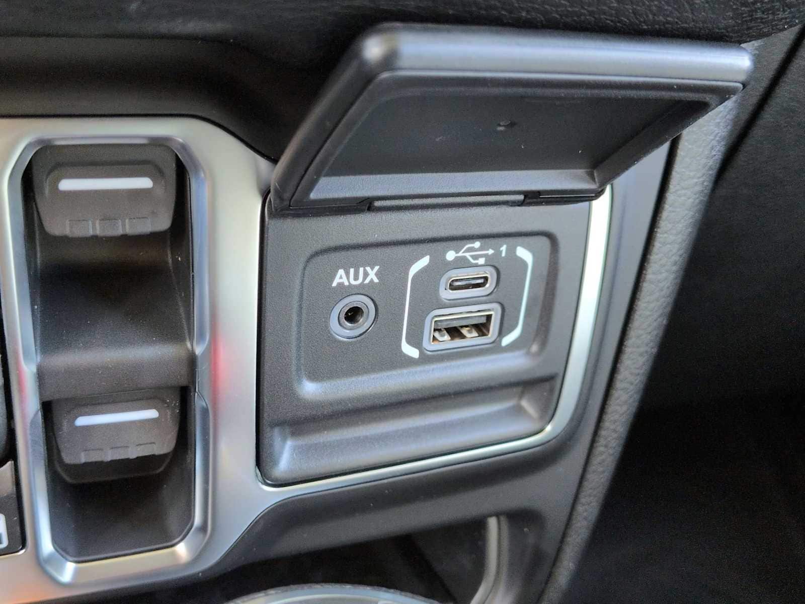 Thumbnail: 2026 Jeep Wrangler - 30