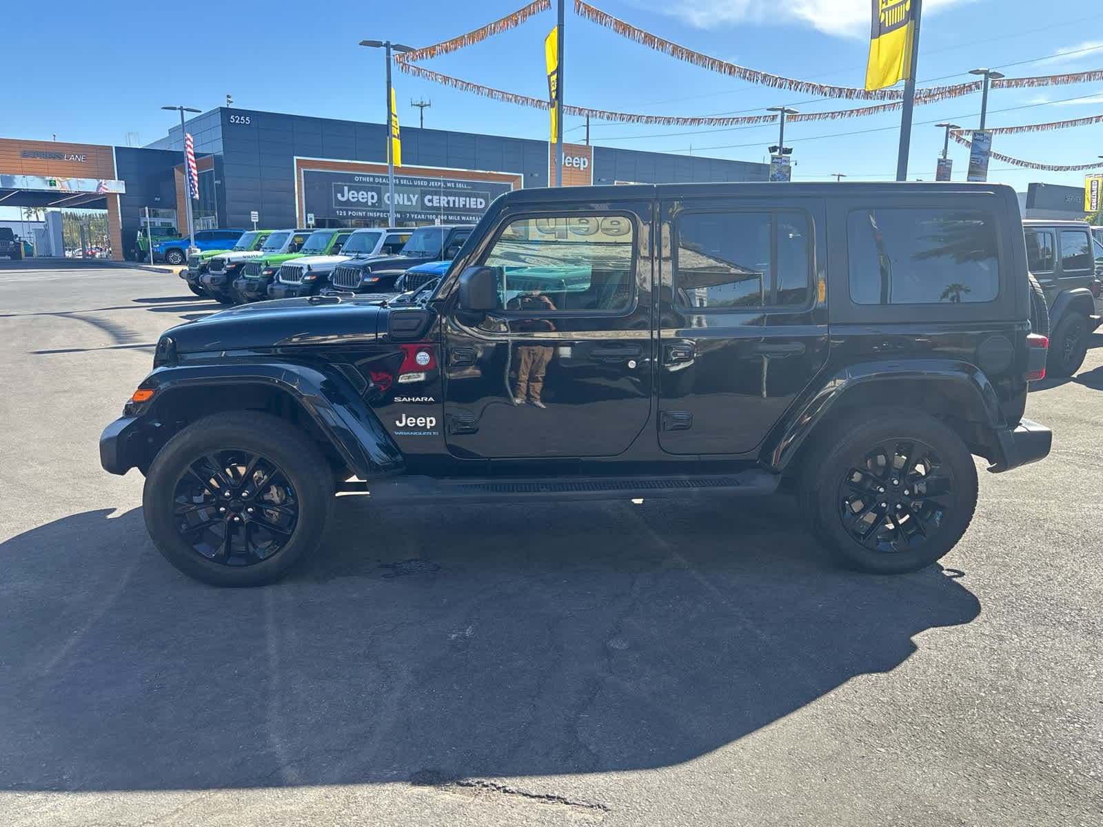 Thumbnail: 2023 Jeep Wrangler - 8