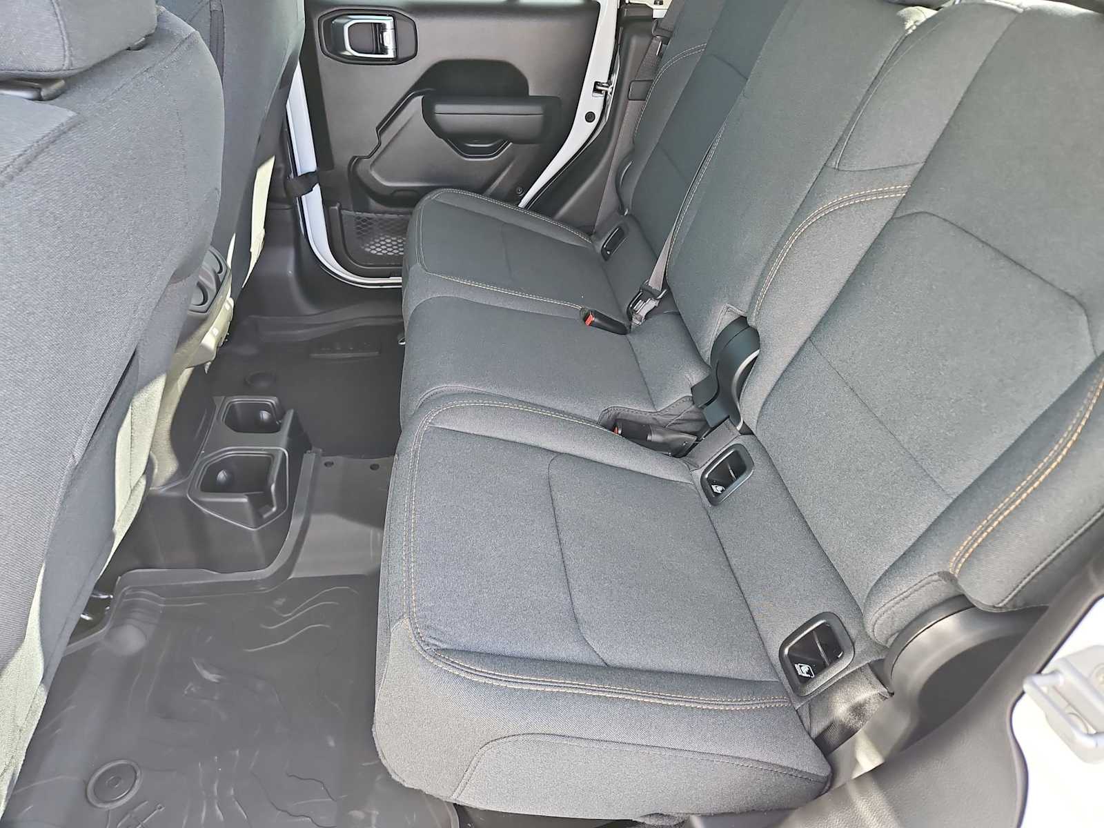 Thumbnail: 2026 Jeep Gladiator - 18