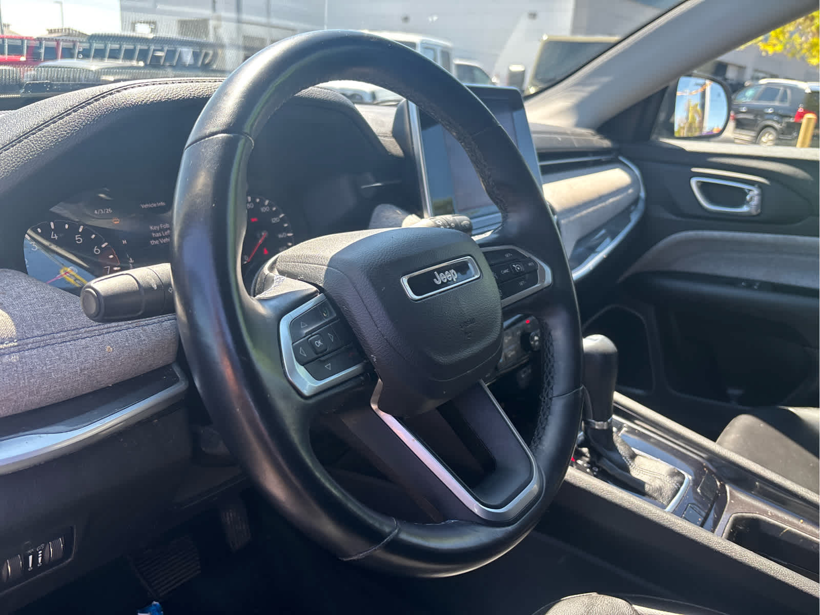 Thumbnail: 2022 Jeep Compass - 11