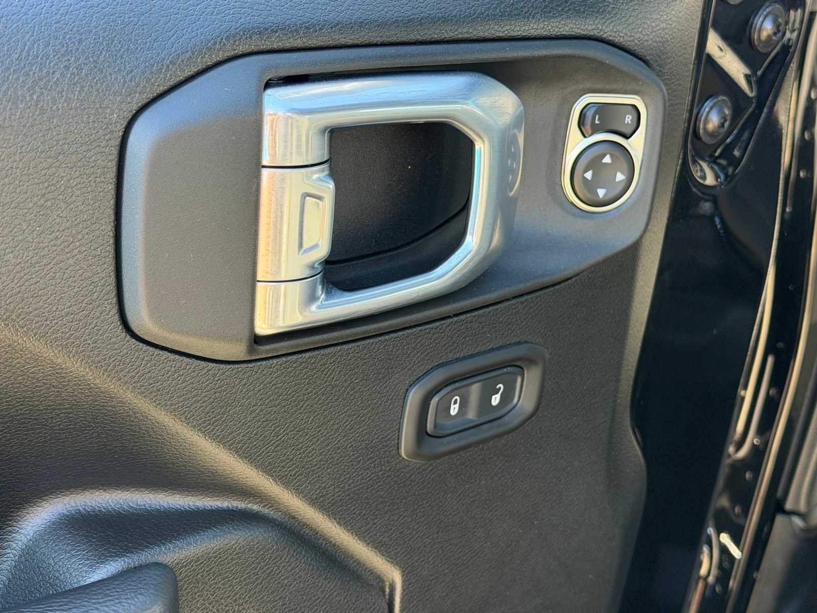 Thumbnail: 2026 Jeep Wrangler - 10