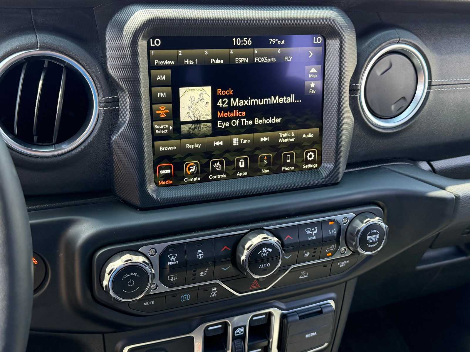 Thumbnail: 2023 Jeep Wrangler - 18