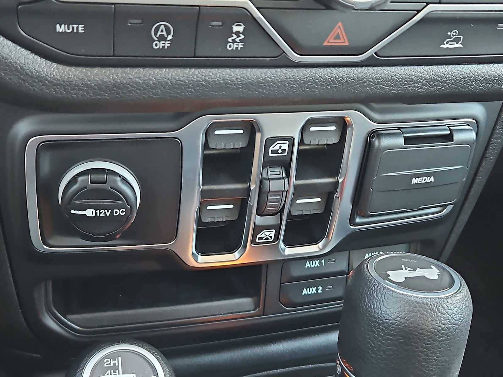 Thumbnail: 2026 Jeep Wrangler - 28