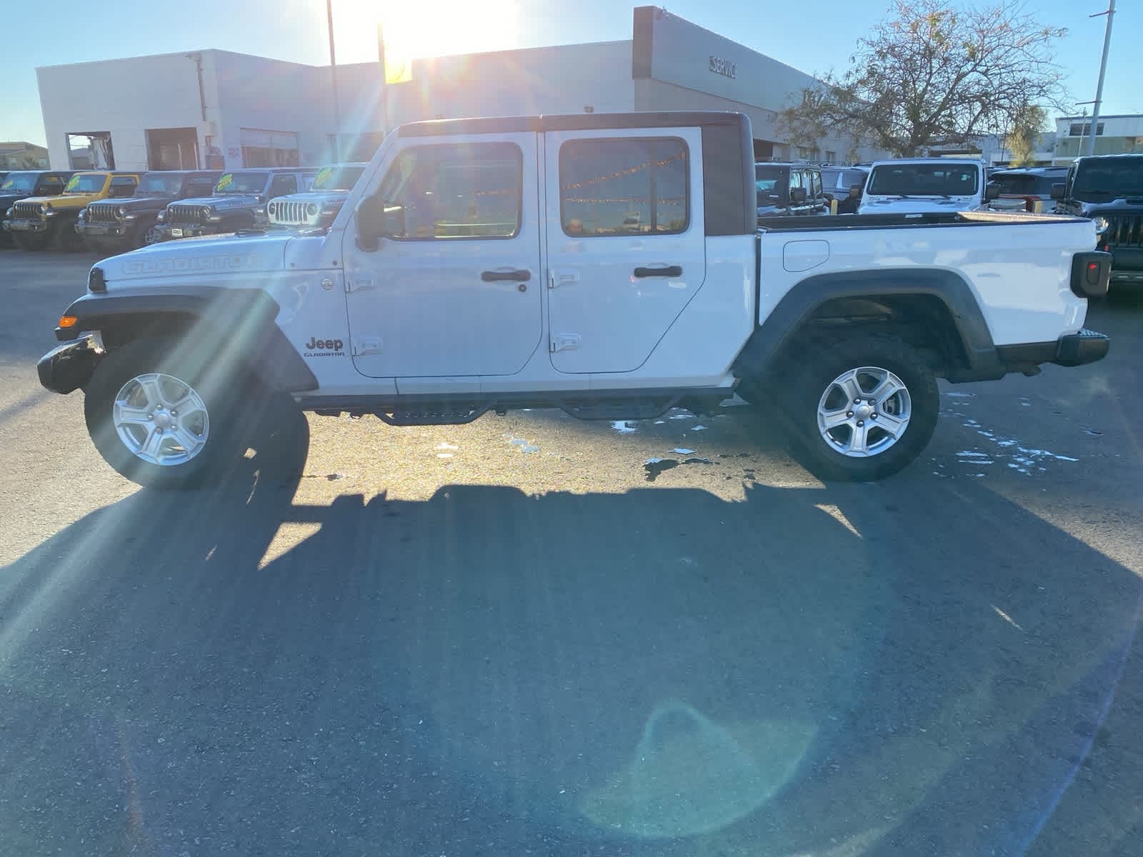 Thumbnail: 2020 Jeep Gladiator - 8