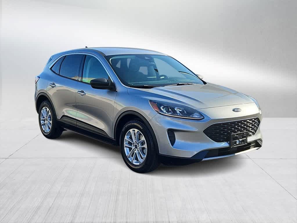 Used 2022 Ford Escape SE with VIN 1FMCU0G69NUA57224 for sale in Las Vegas, NV