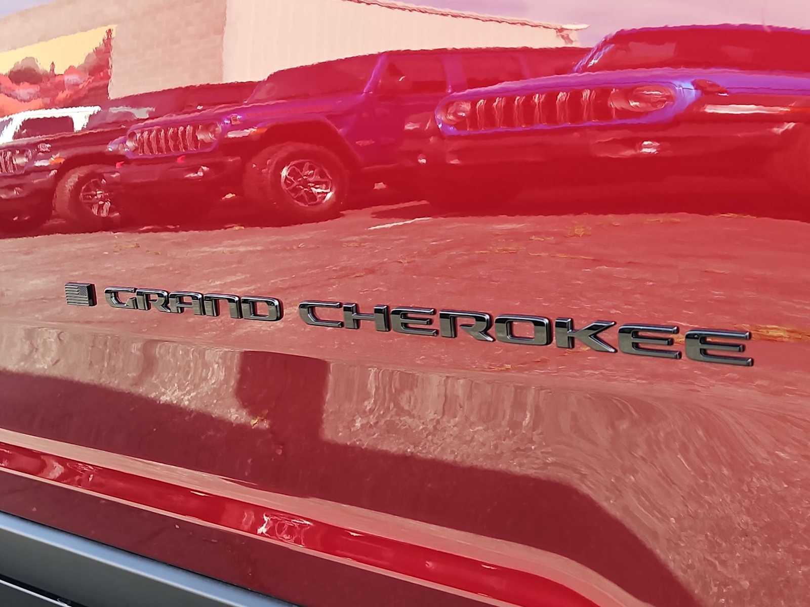 Thumbnail: 2026 Jeep Grand Cherokee - 12