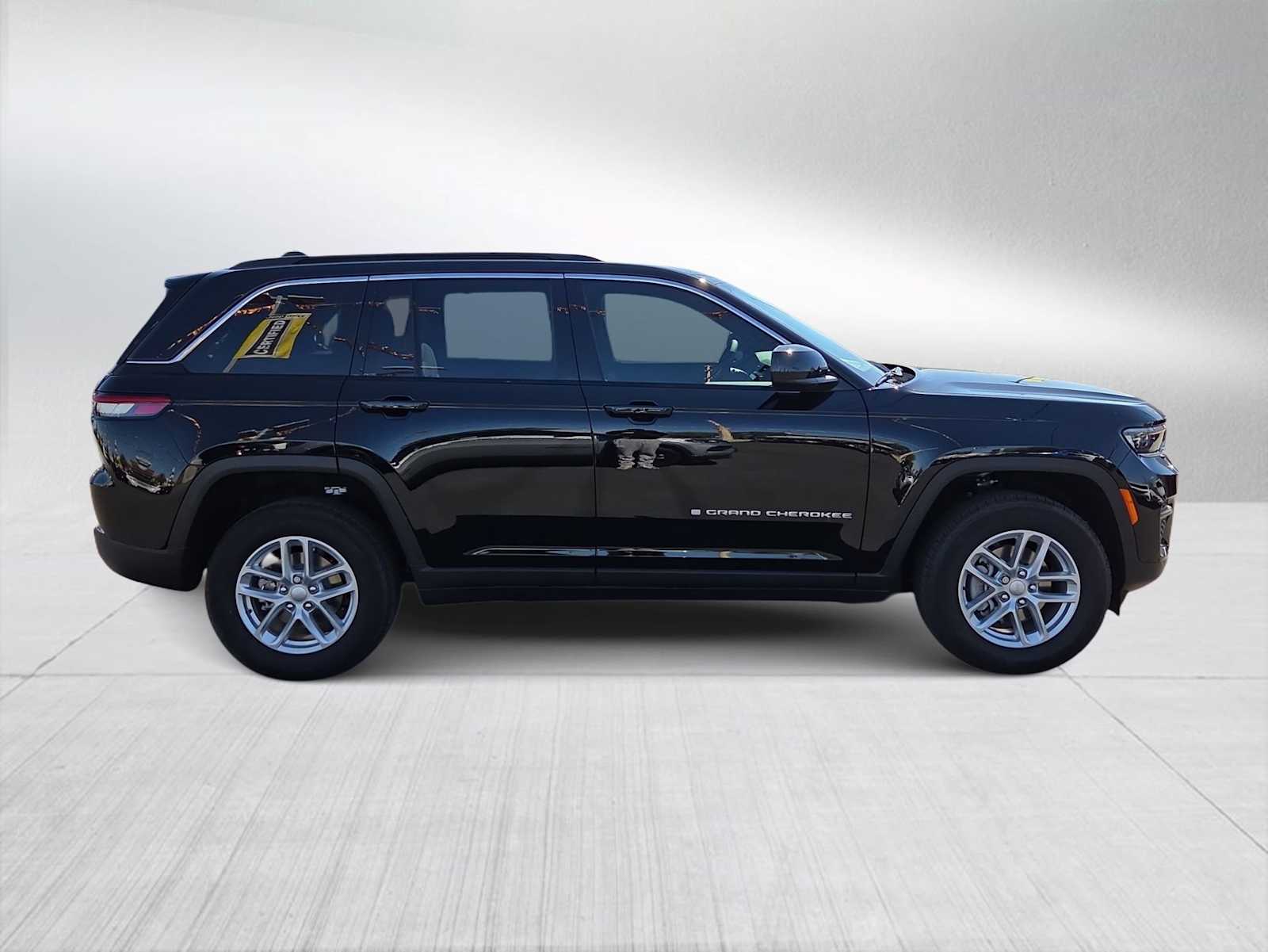 Thumbnail: 2025 Jeep Grand Cherokee - 9