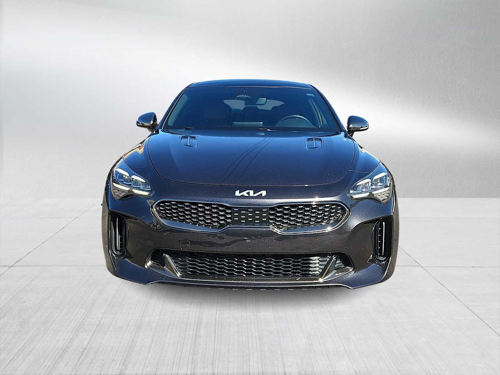 Thumbnail: 2022 Kia Stinger - 3