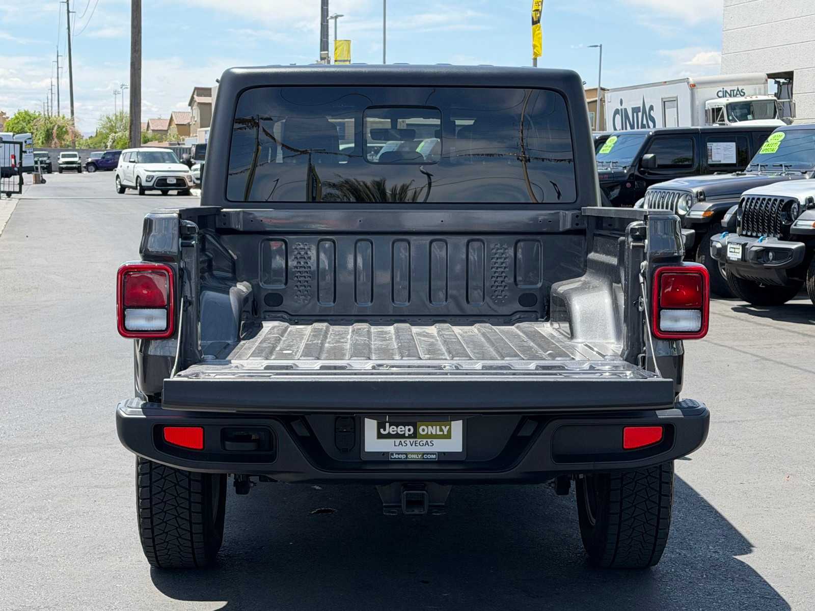 Thumbnail: 2022 Jeep Gladiator - 30