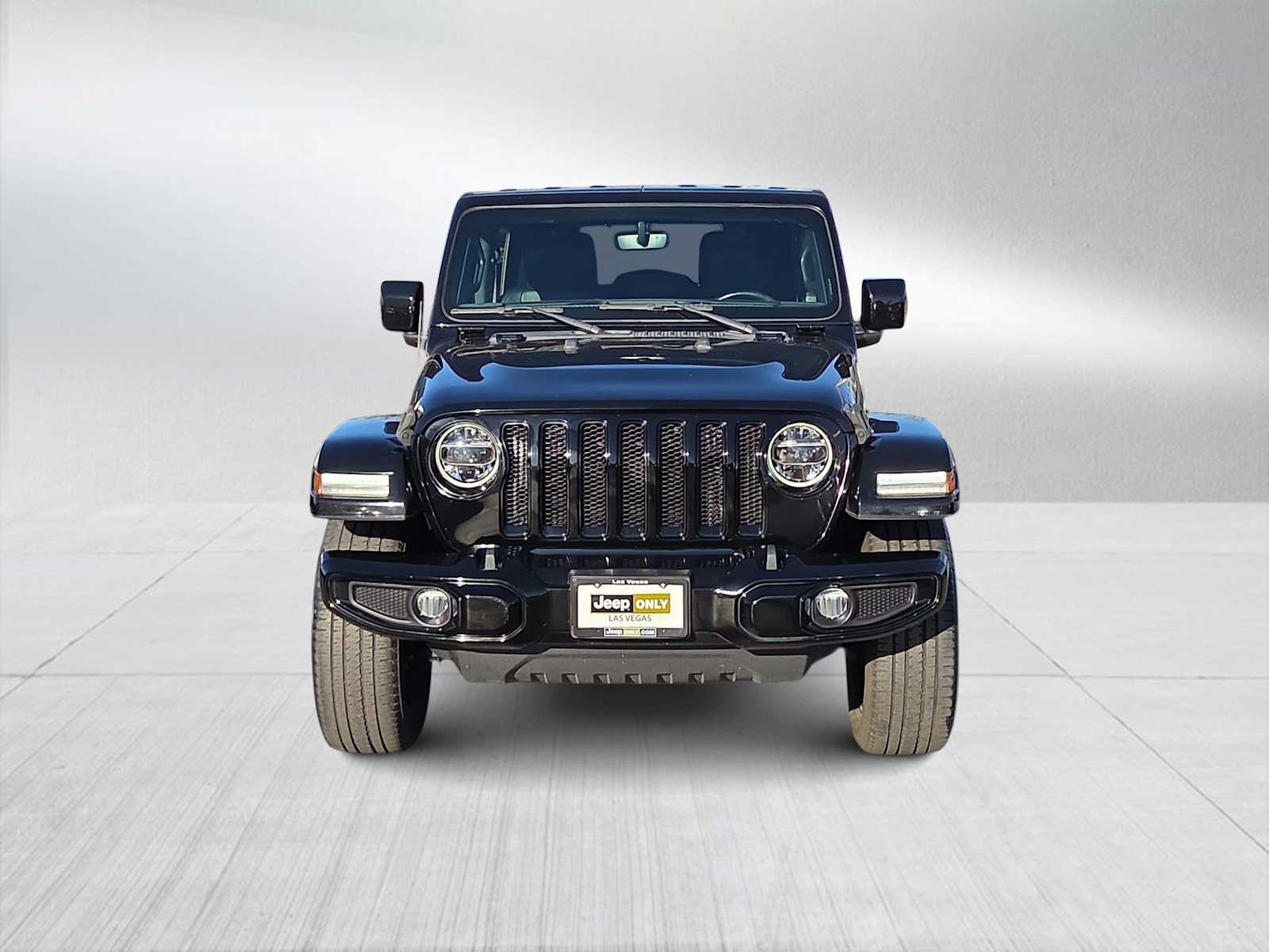 2021 Jeep Wrangler Unlimited Sahara High Altitude photo 3