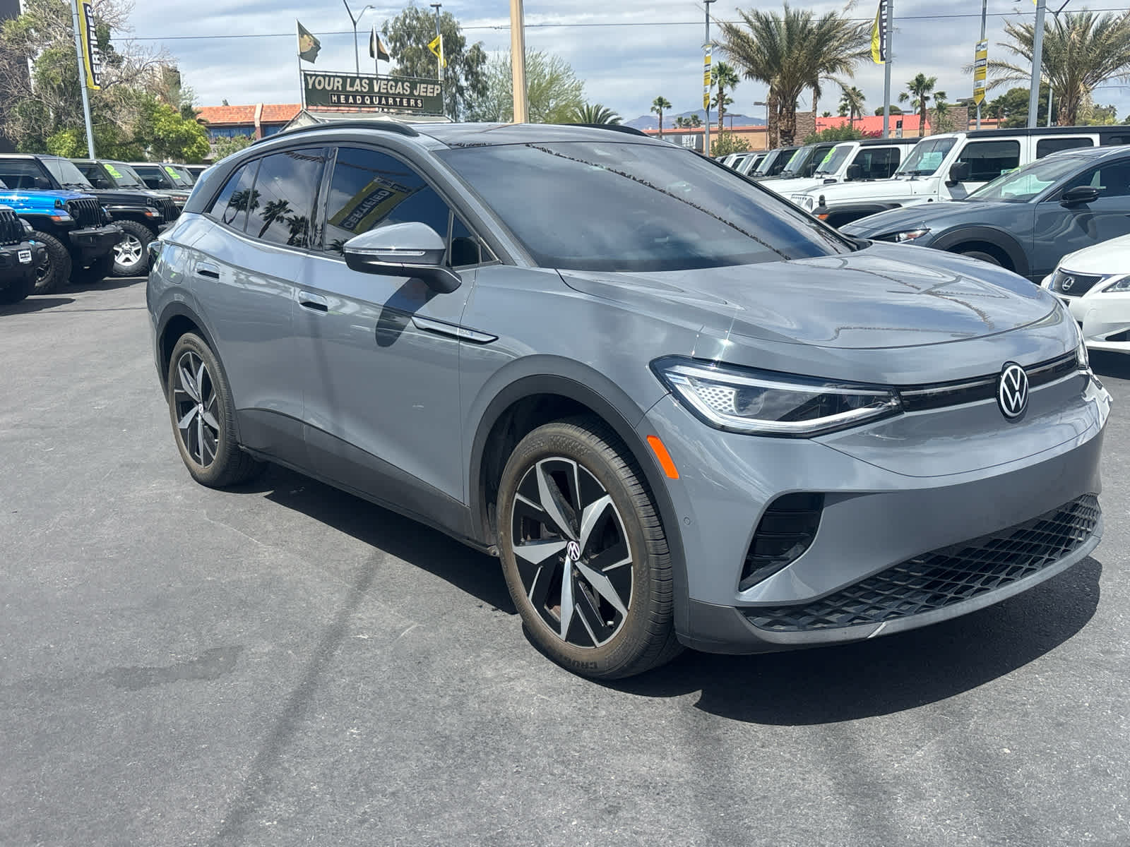 Thumbnail: 2023 Volkswagen ID.4 - 3