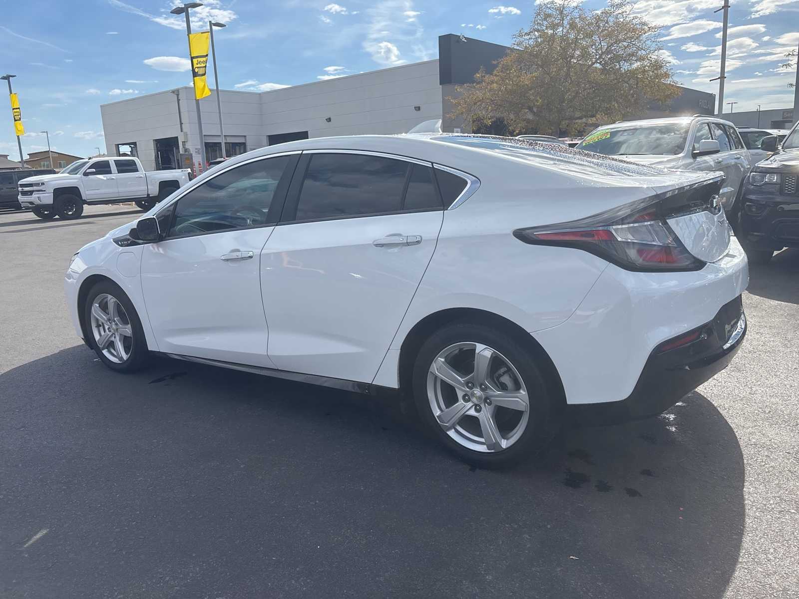 Thumbnail: 2018 Chevrolet Volt - 7