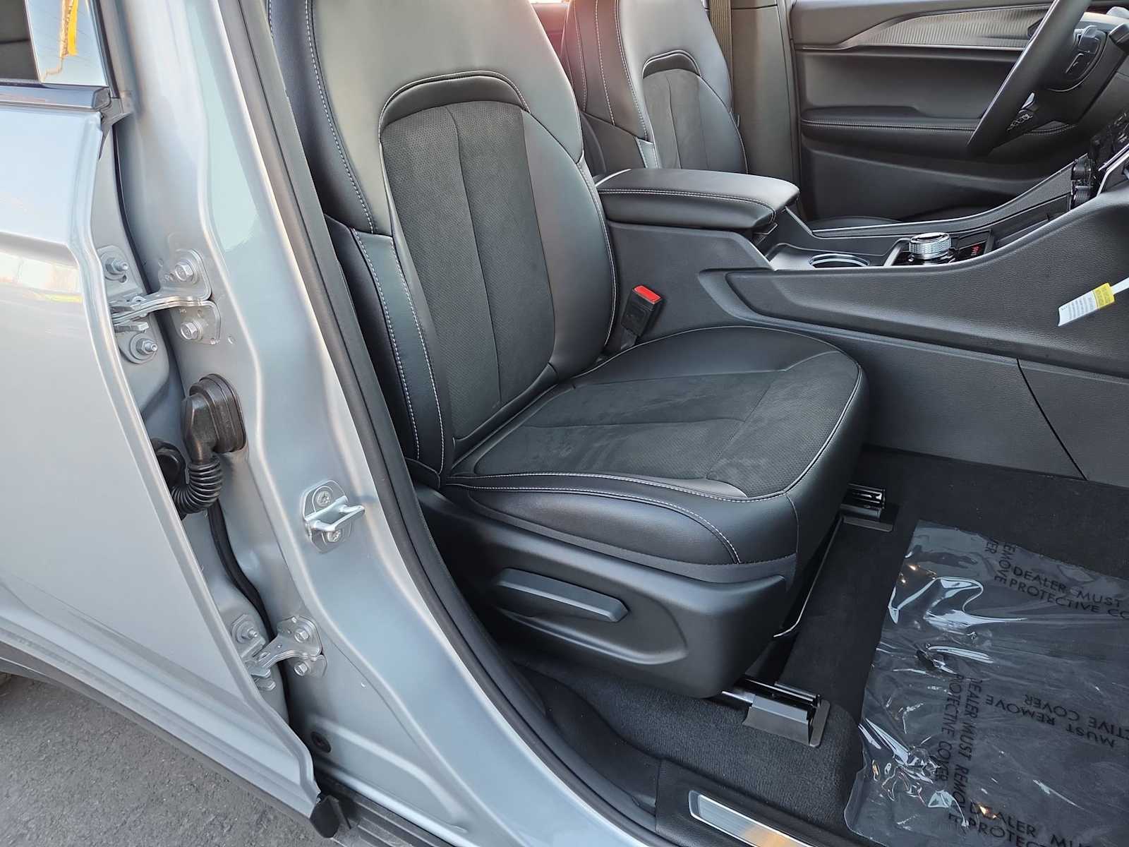 Thumbnail: 2025 Jeep Grand Cherokee L - 20