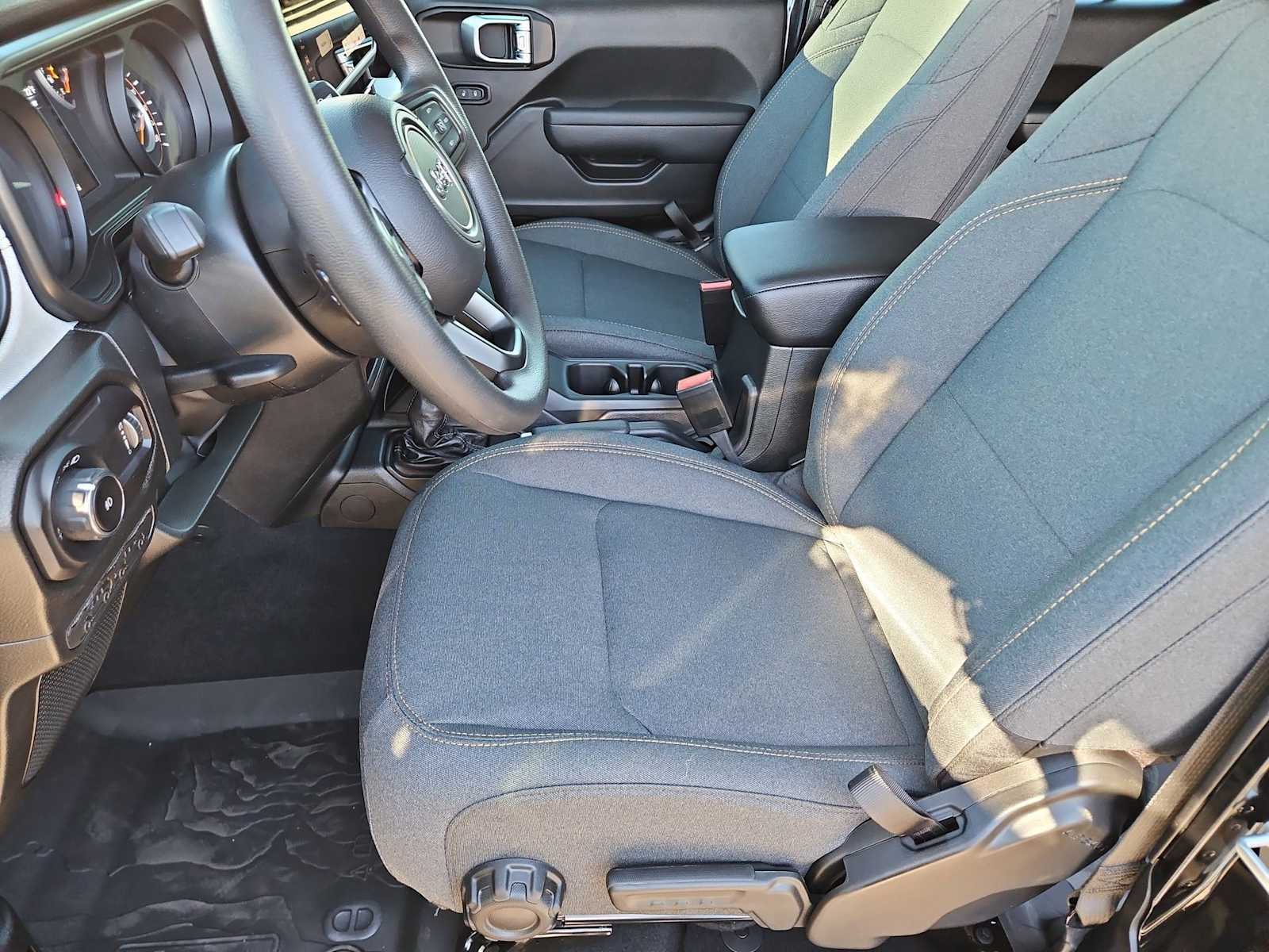 Thumbnail: 2026 Jeep Wrangler - 16