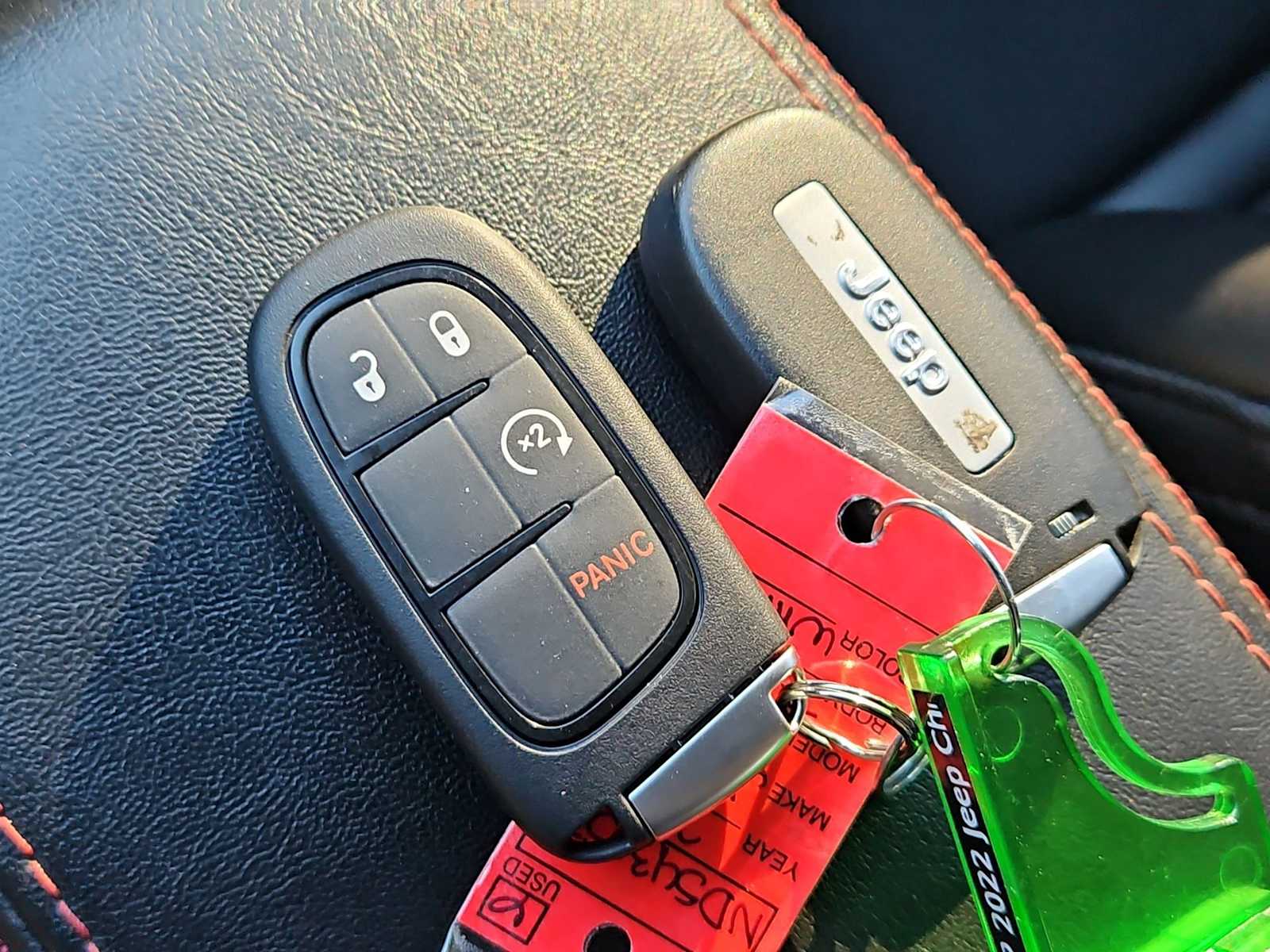 Thumbnail: 2022 Jeep Cherokee - 35