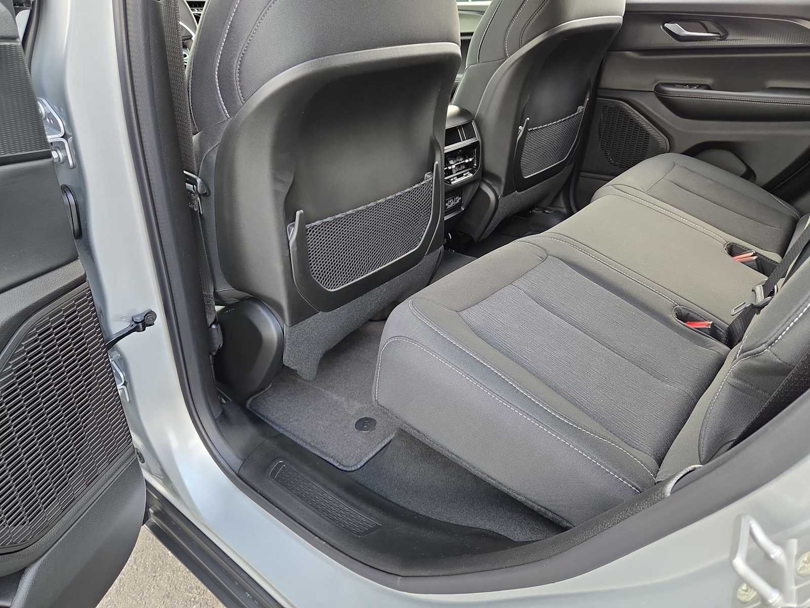 Thumbnail: 2025 Jeep Grand Cherokee - 18