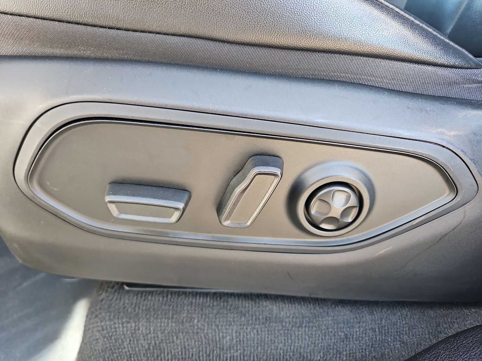 Thumbnail: 2022 Jeep Grand Cherokee - 18