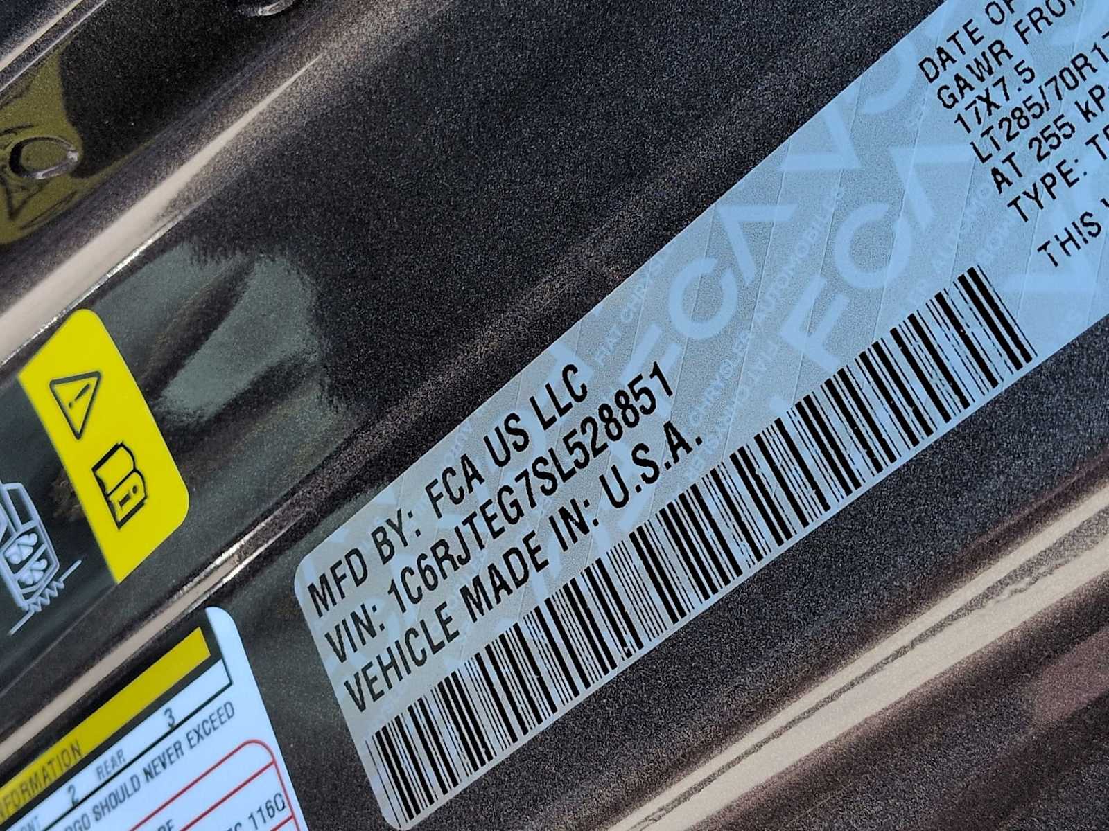 Thumbnail: 2025 Jeep Gladiator - 36