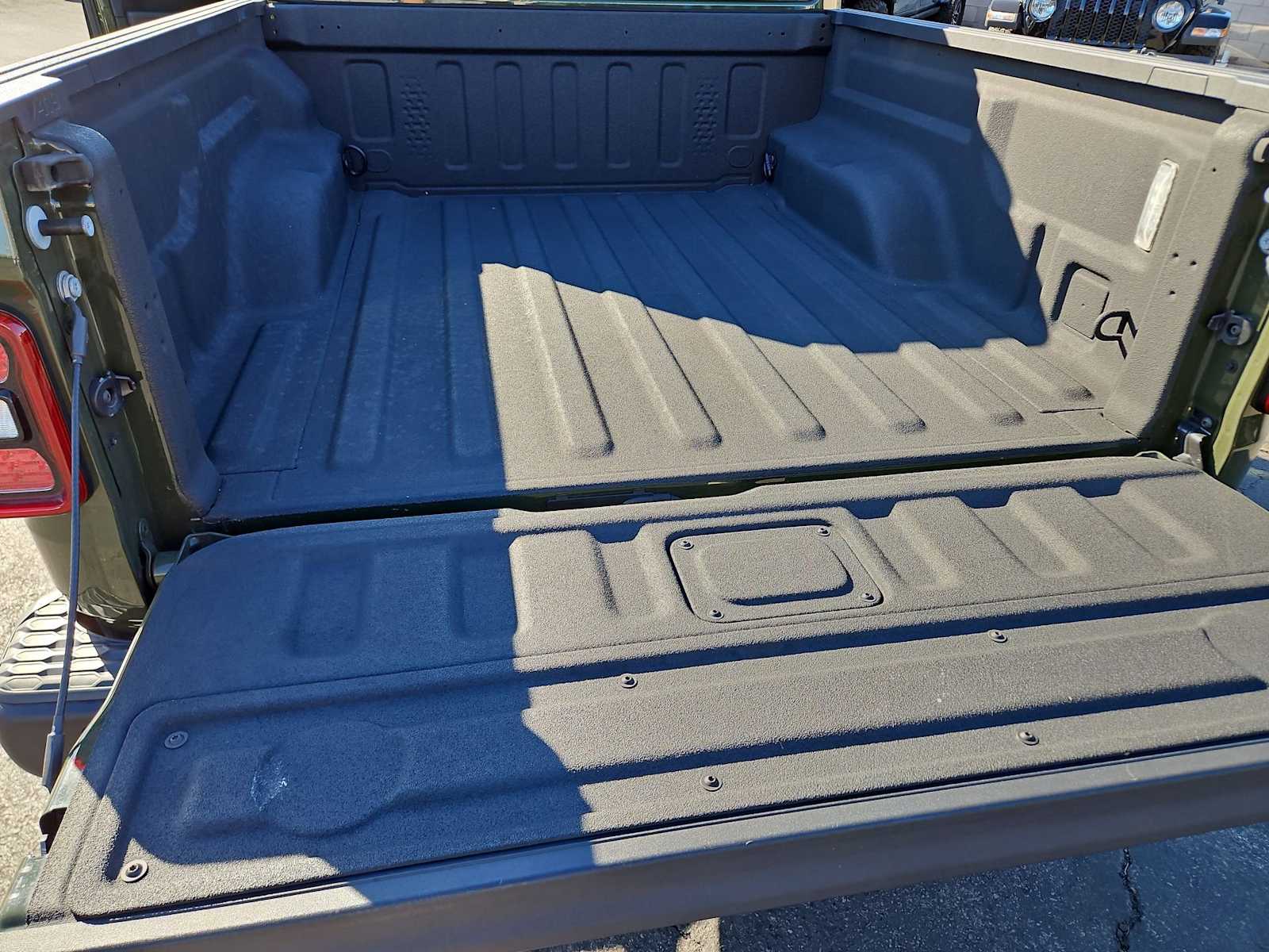 Thumbnail: 2022 Jeep Gladiator - 48