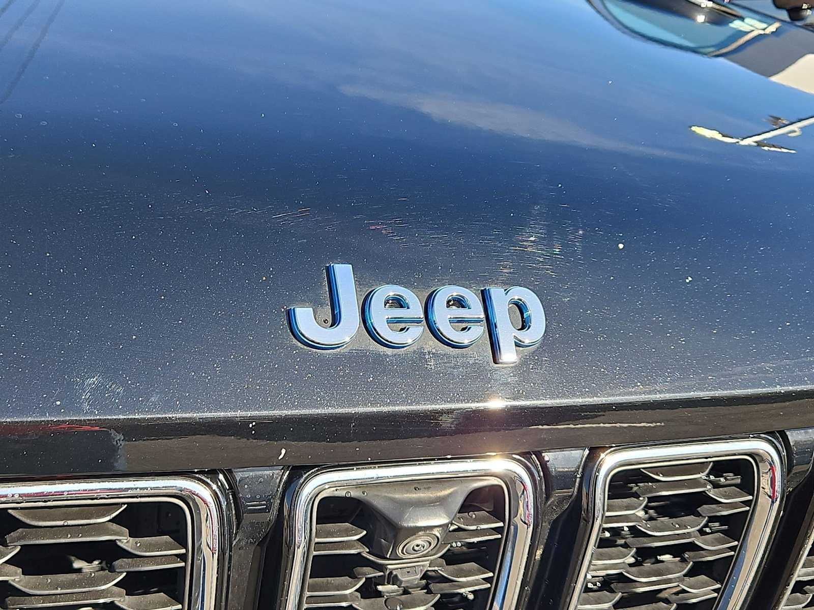 Thumbnail: 2022 Jeep Grand Cherokee - 12