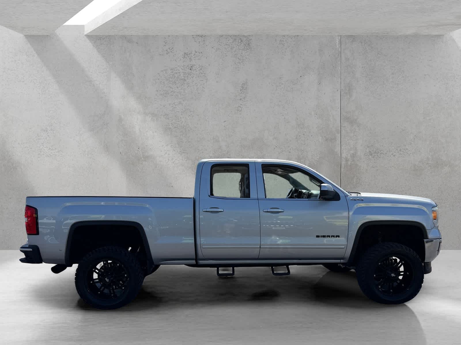 Thumbnail: 2015 GMC Sierra 1500 - 12