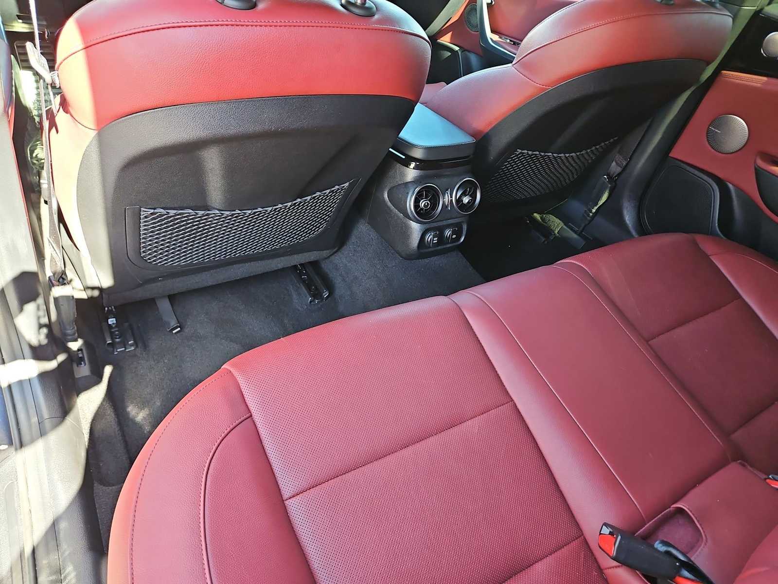 Thumbnail: 2022 Kia Stinger - 18