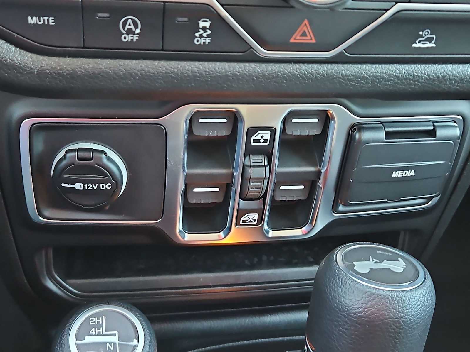 Thumbnail: 2026 Jeep Wrangler - 28