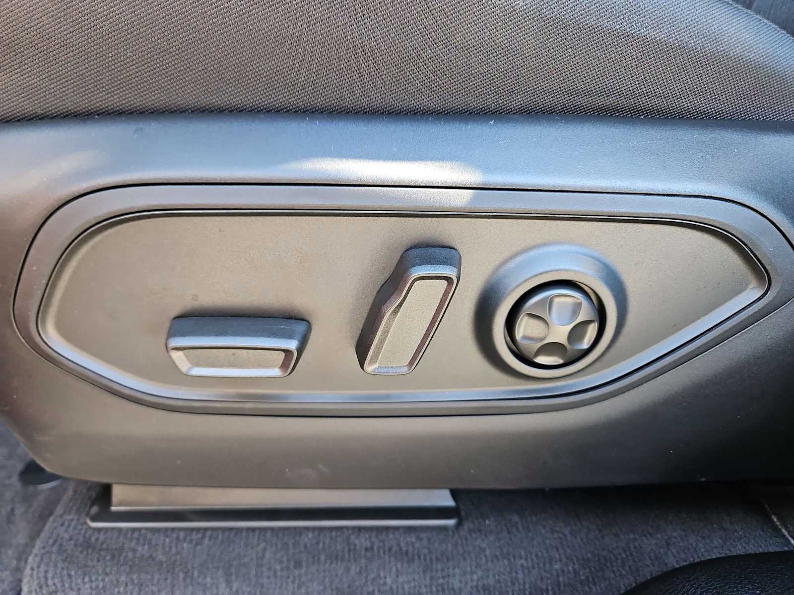 Thumbnail: 2026 Jeep Grand Cherokee - 17