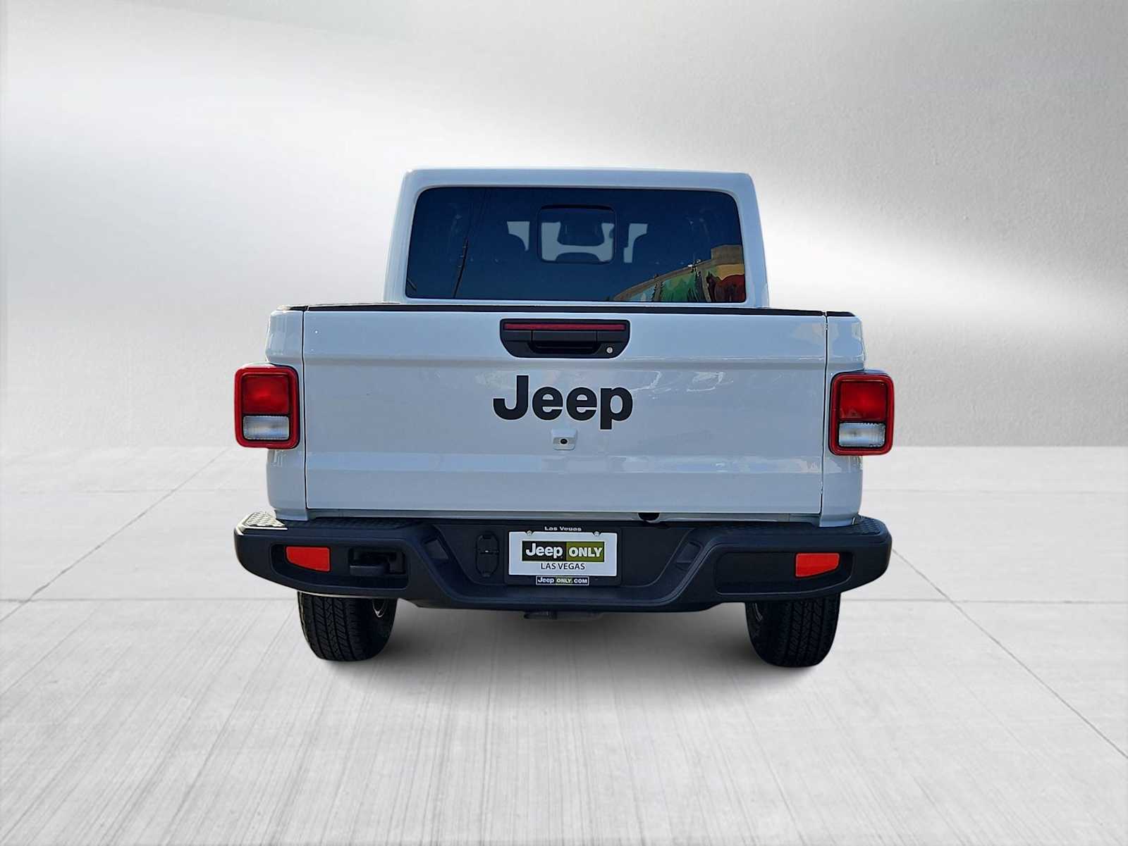 Thumbnail: 2026 Jeep Gladiator - 7