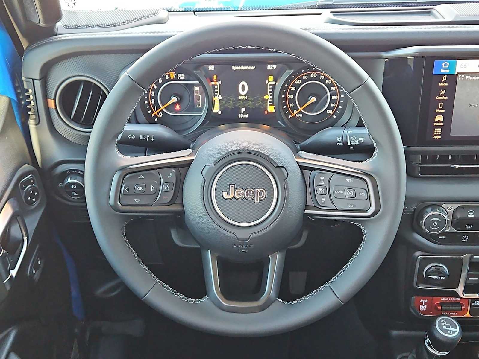 Thumbnail: 2025 Jeep Gladiator - 21