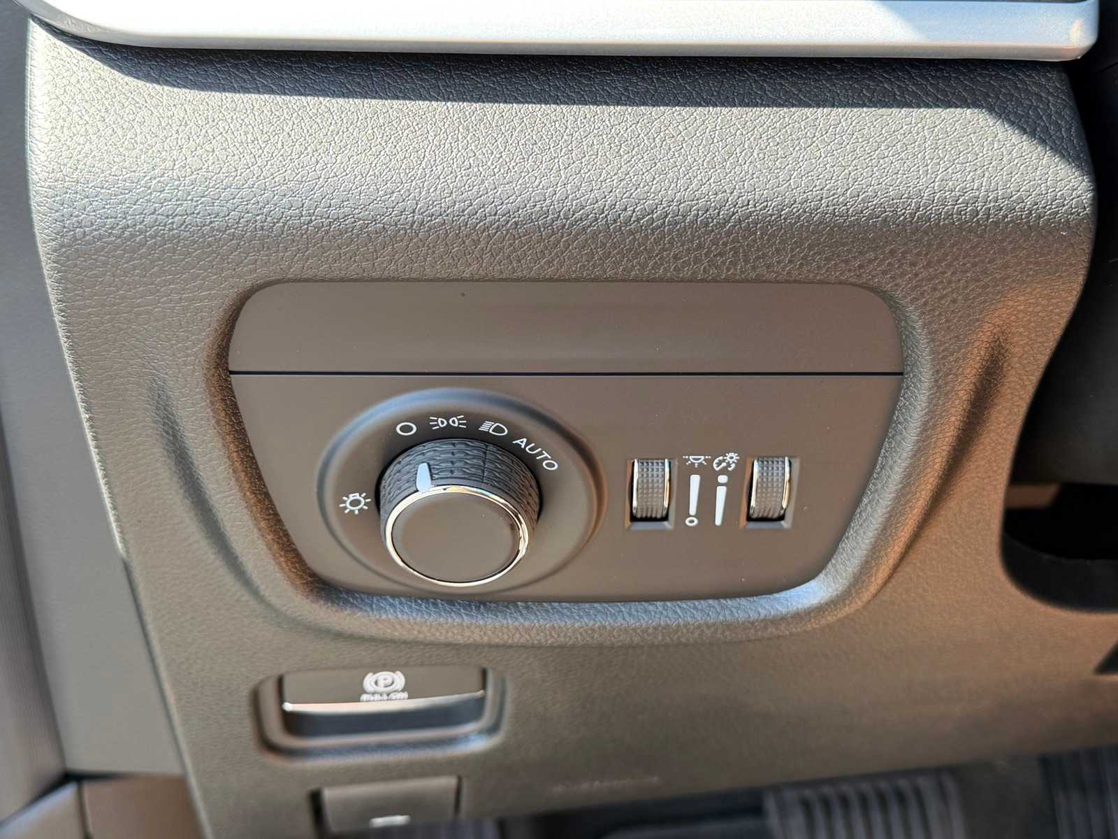 Thumbnail: 2026 Jeep Grand Cherokee L - 11