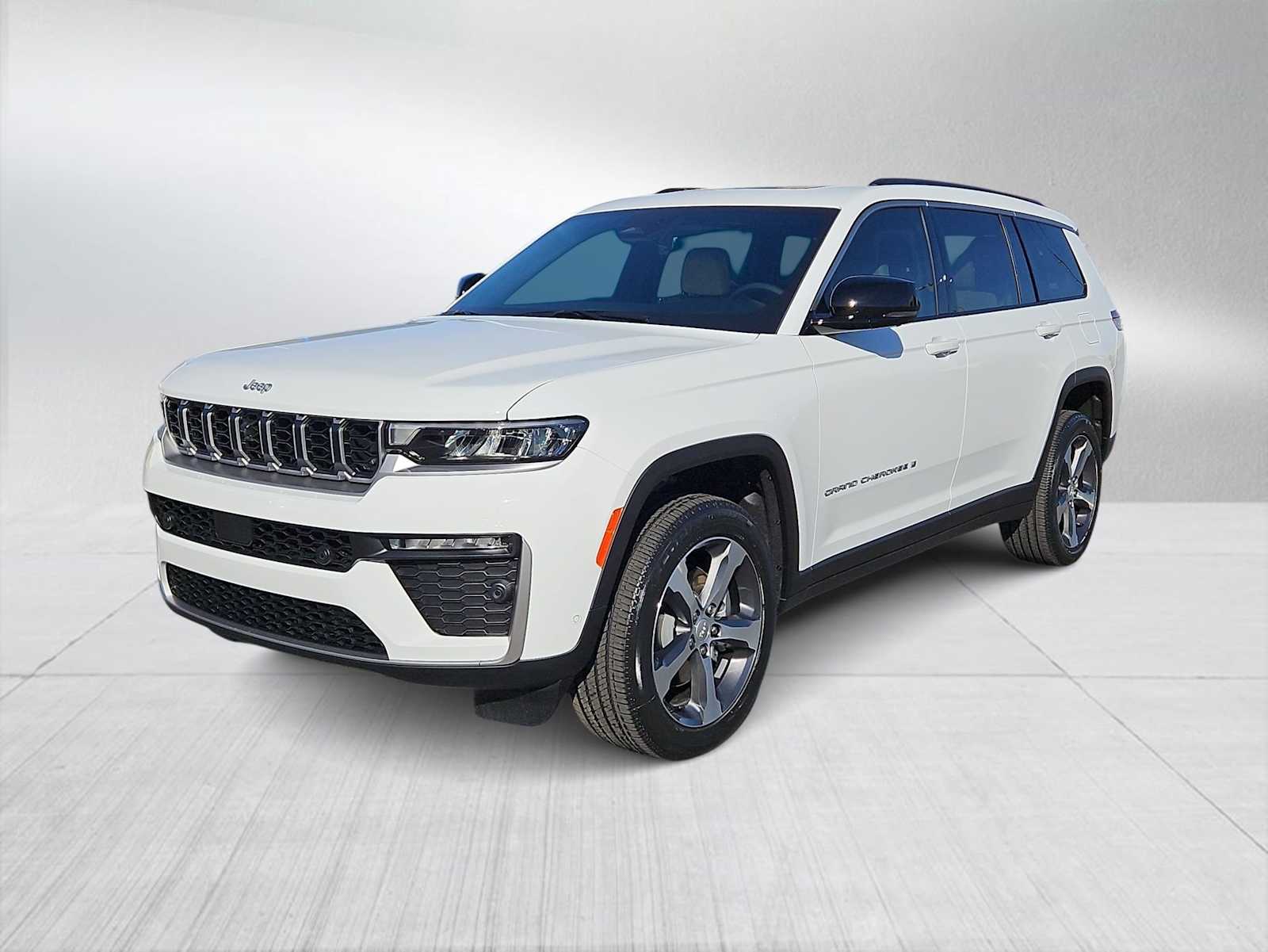 Thumbnail: 2026 Jeep Grand Cherokee L - 4