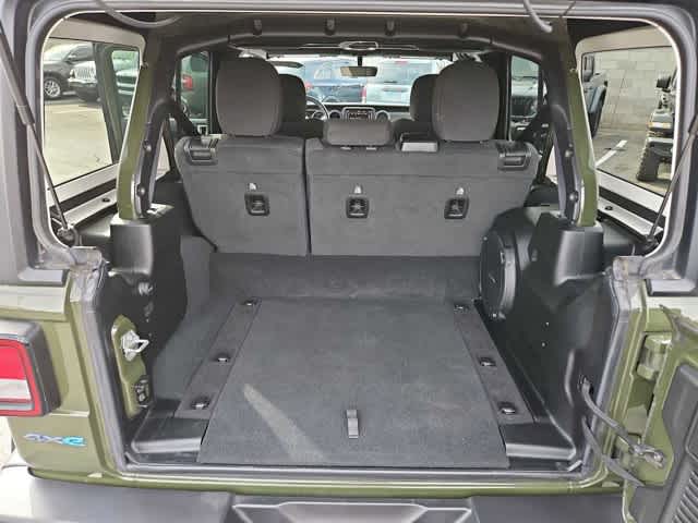 Thumbnail: 2023 Jeep Wrangler - 33