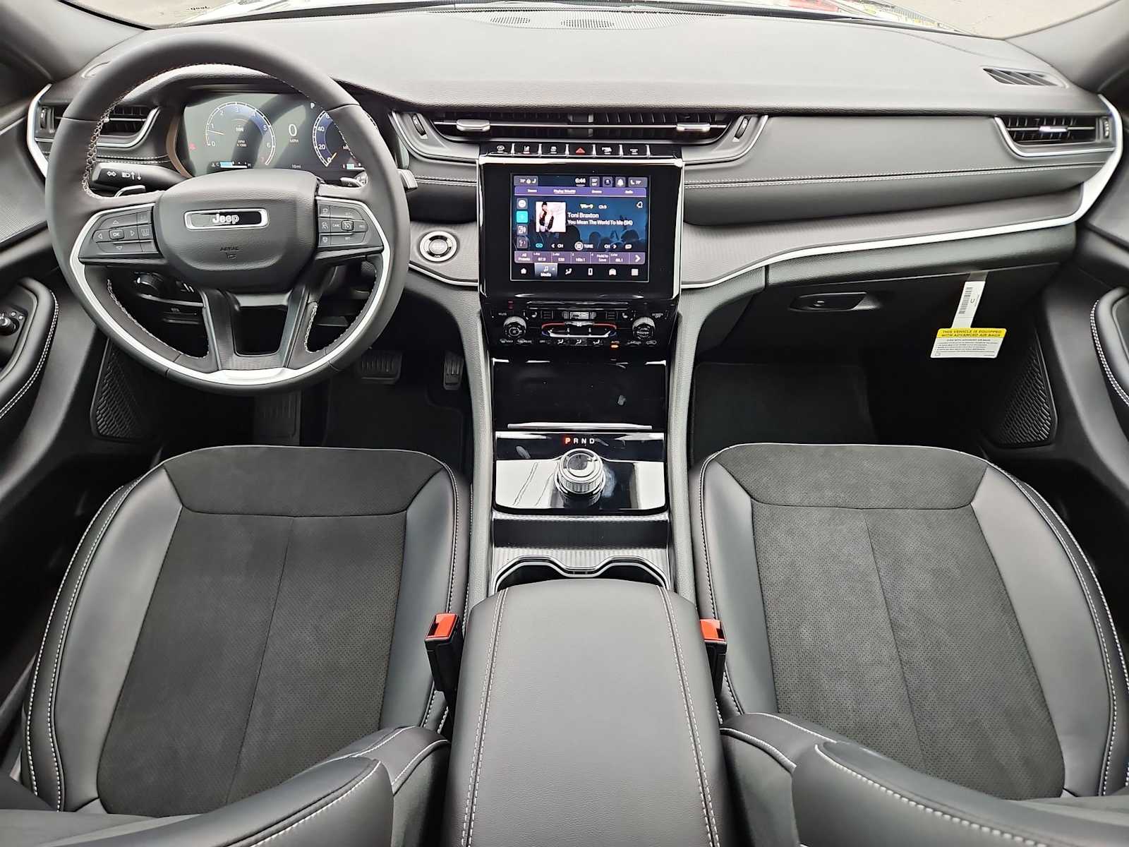 Thumbnail: 2025 Jeep Grand Cherokee L - 15