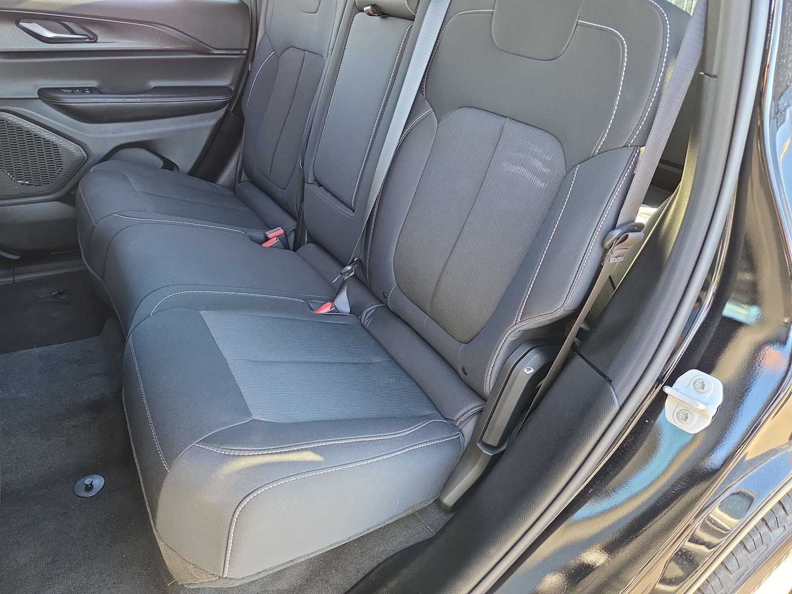 Thumbnail: 2025 Jeep Grand Cherokee - 19