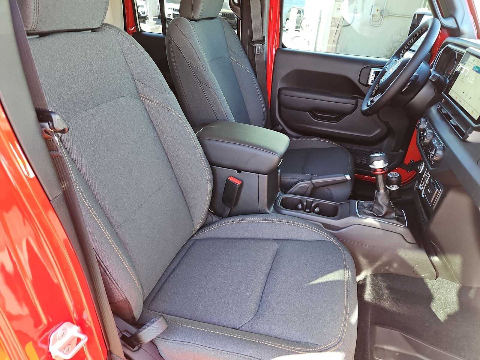 Thumbnail: 2025 Jeep Wrangler - 18