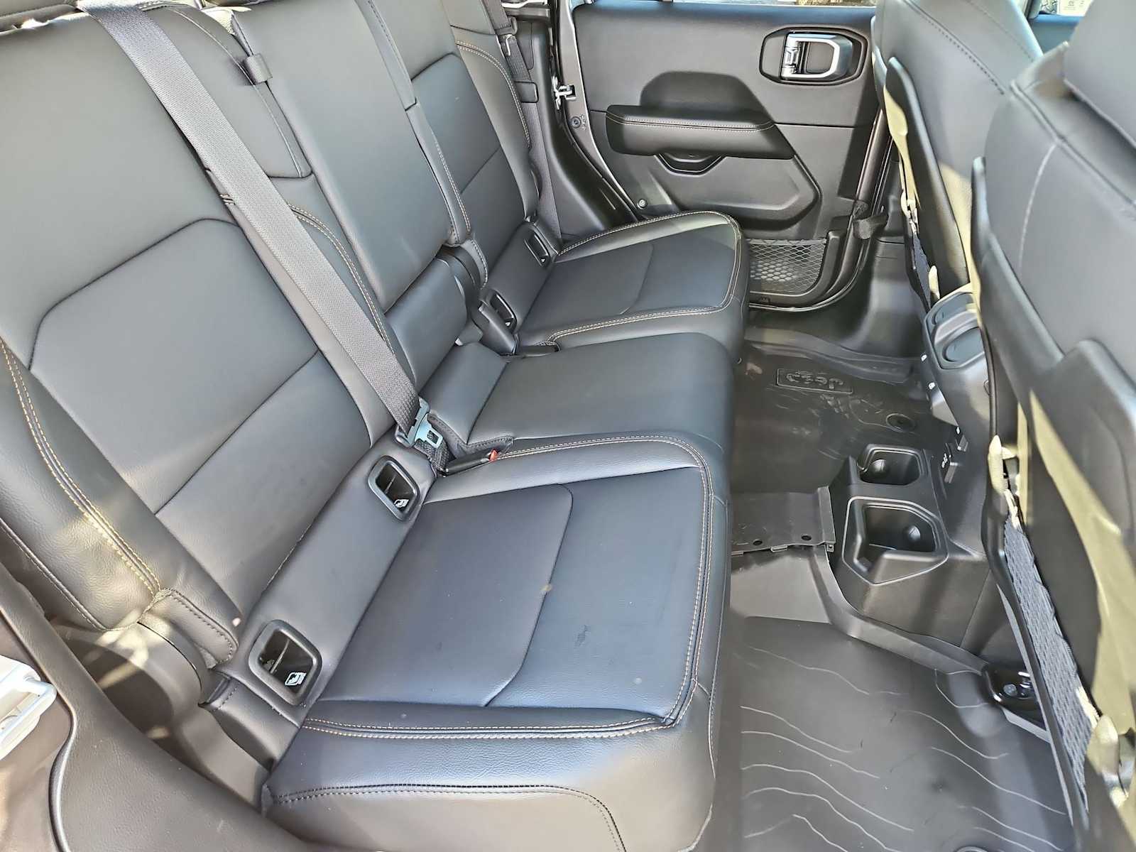 Thumbnail: 2026 Jeep Gladiator - 20