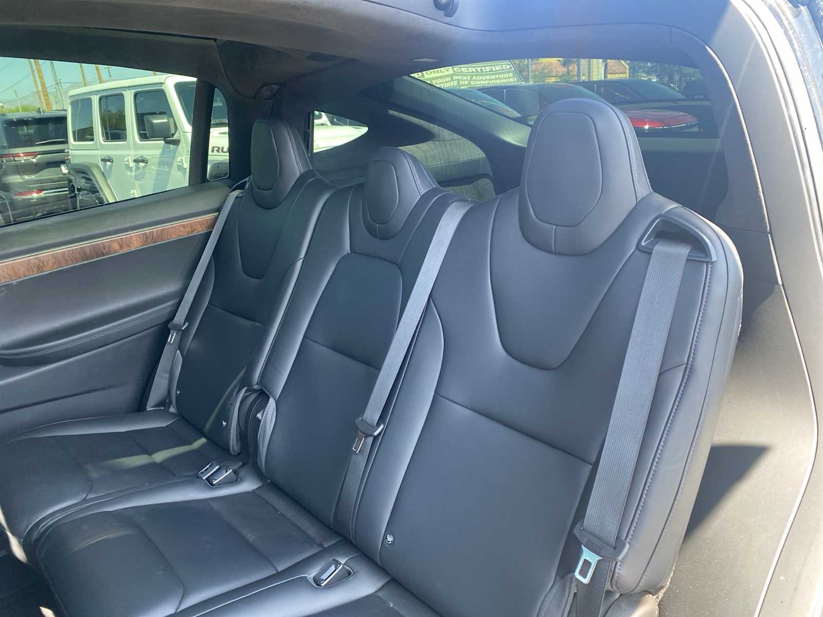 Thumbnail: 2019 Tesla Model X - 17