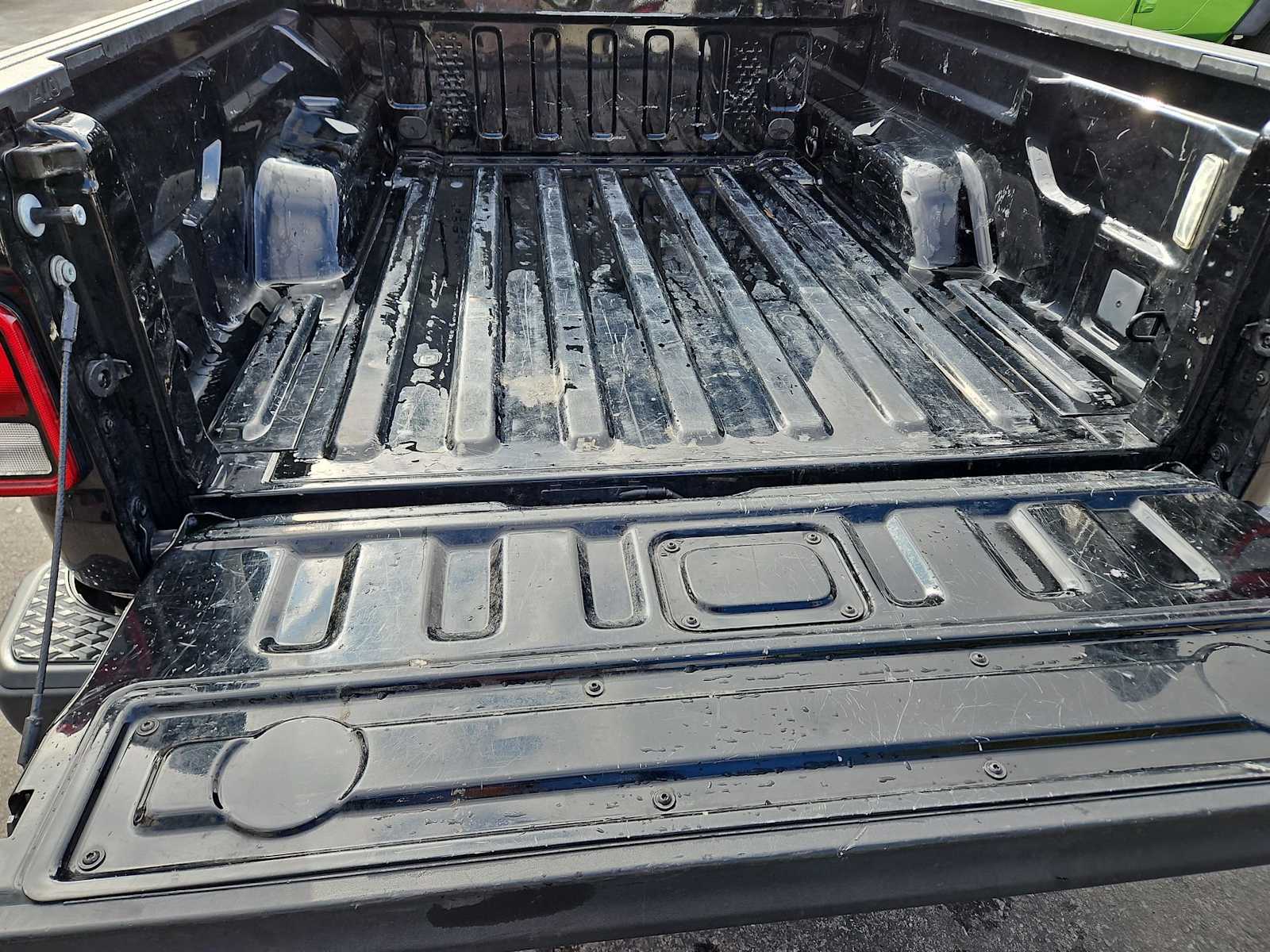 Thumbnail: 2023 Jeep Gladiator - 32