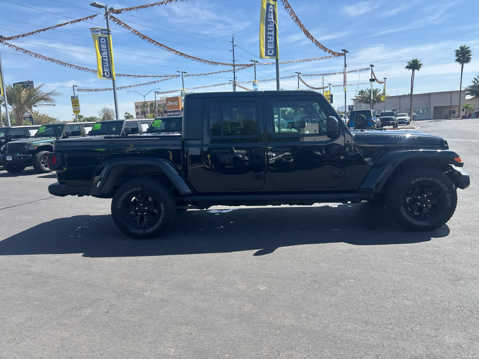 Thumbnail: 2022 Jeep Gladiator - 8