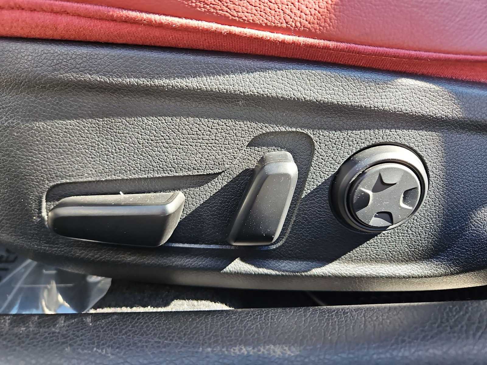 Thumbnail: 2022 Kia Stinger - 17