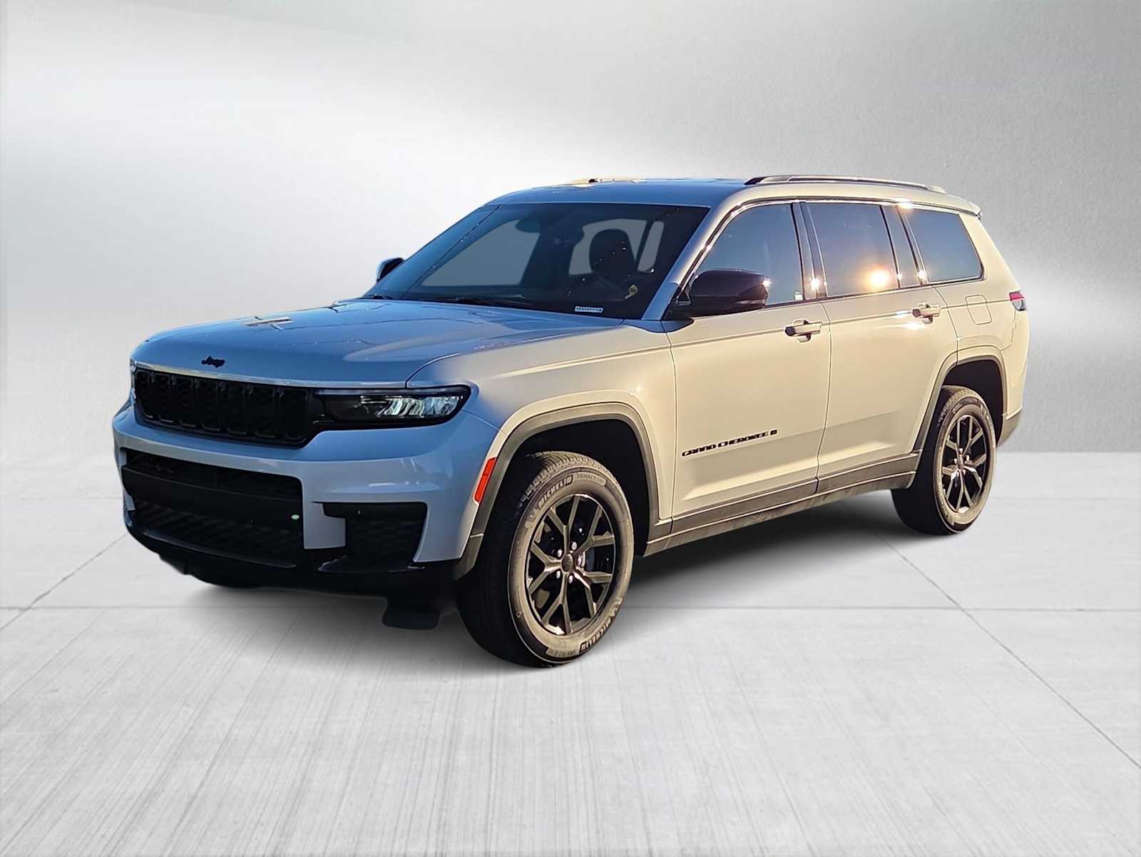 Thumbnail: 2025 Jeep Grand Cherokee L - 5