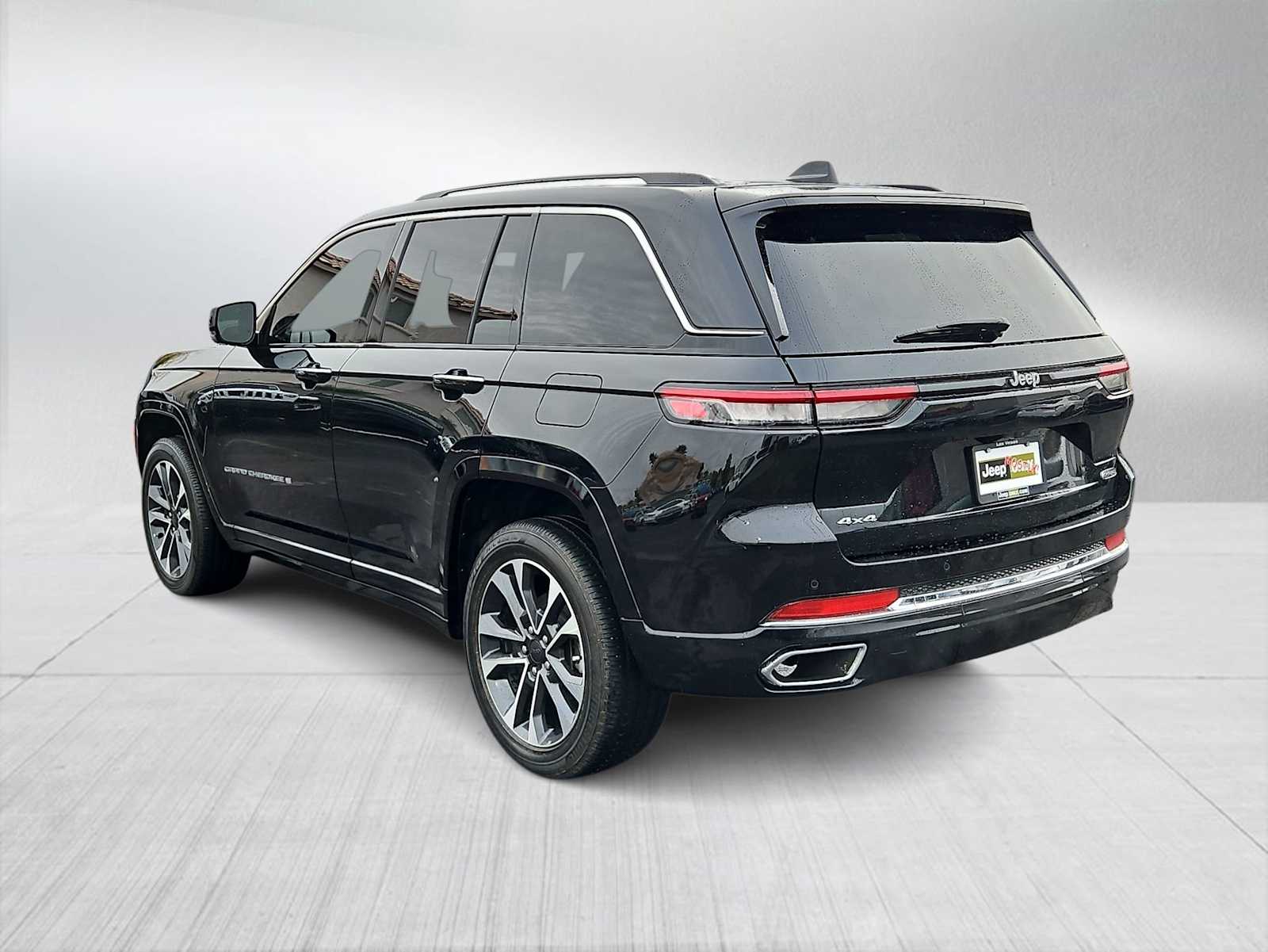 Thumbnail: 2023 Jeep Grand Cherokee - 6