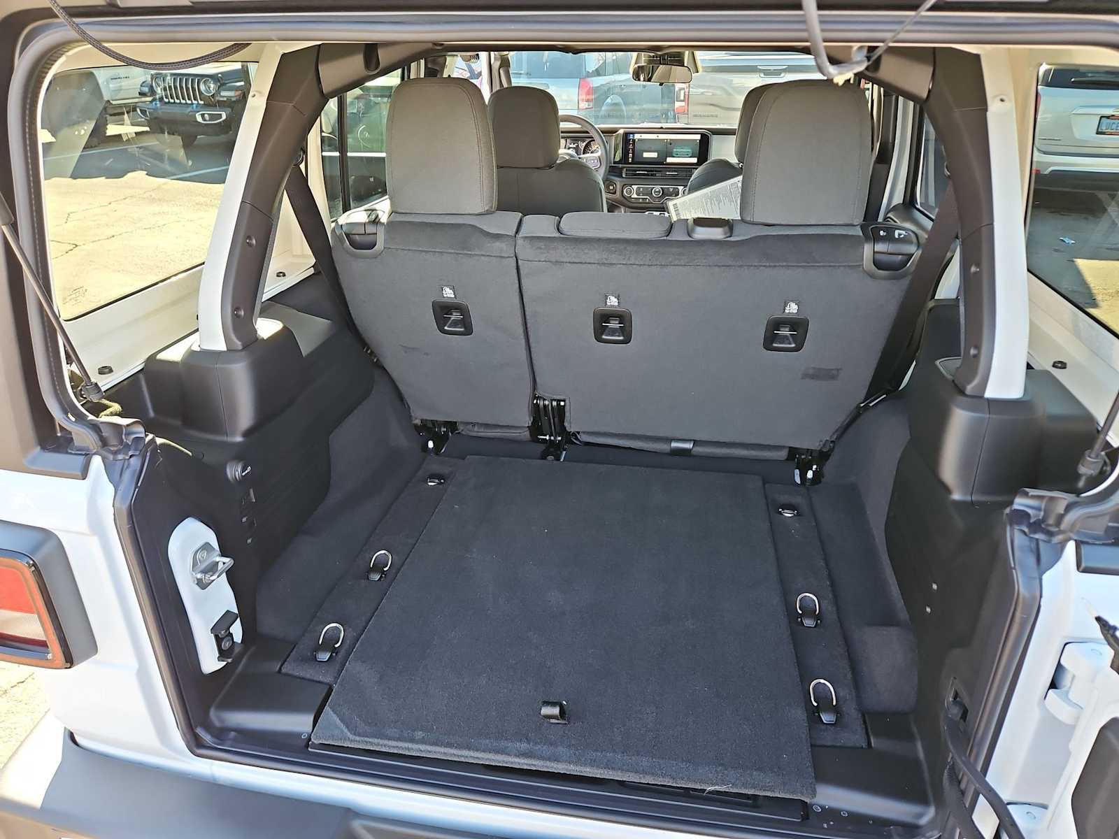 Thumbnail: 2026 Jeep Wrangler - 31