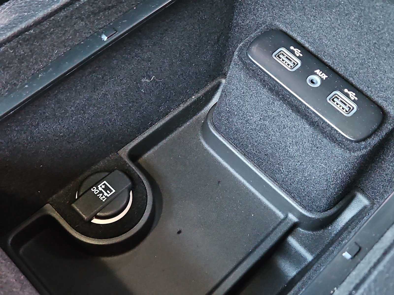 Thumbnail: 2017 Dodge Charger - 31