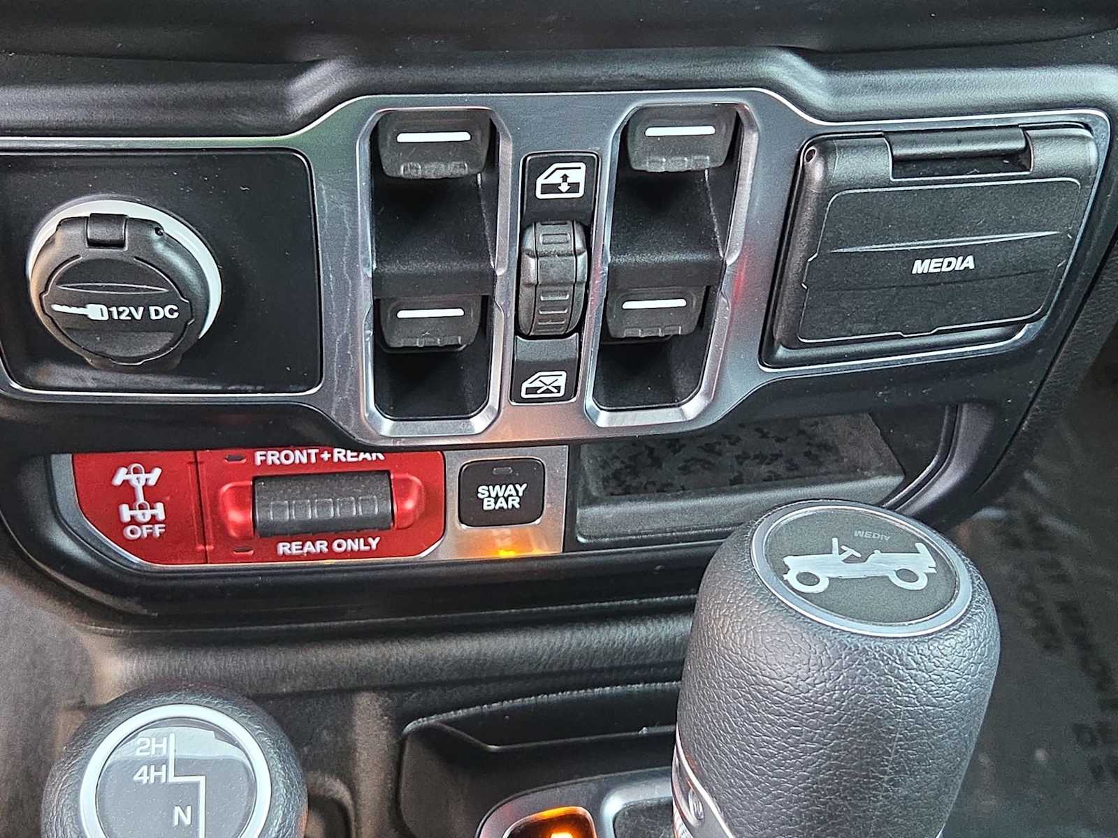 Thumbnail: 2020 Jeep Wrangler - 33