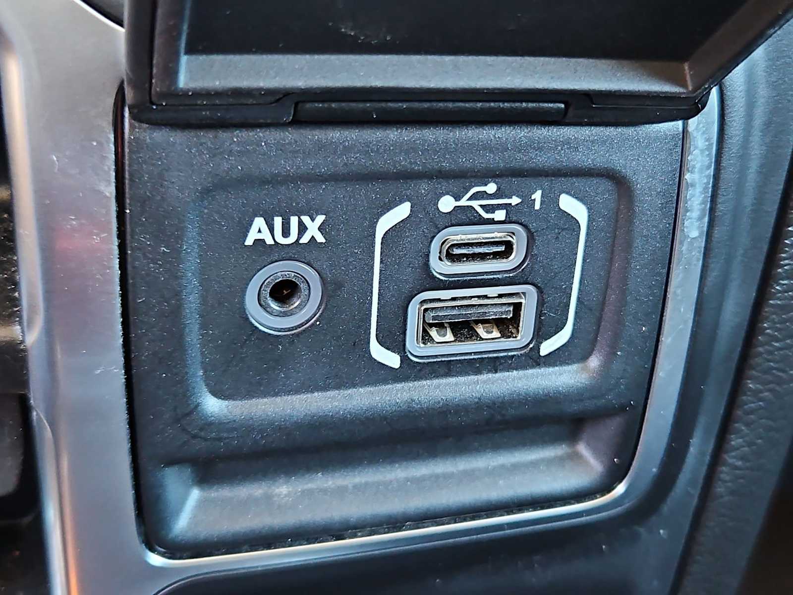 Thumbnail: 2023 Jeep Wrangler - 29